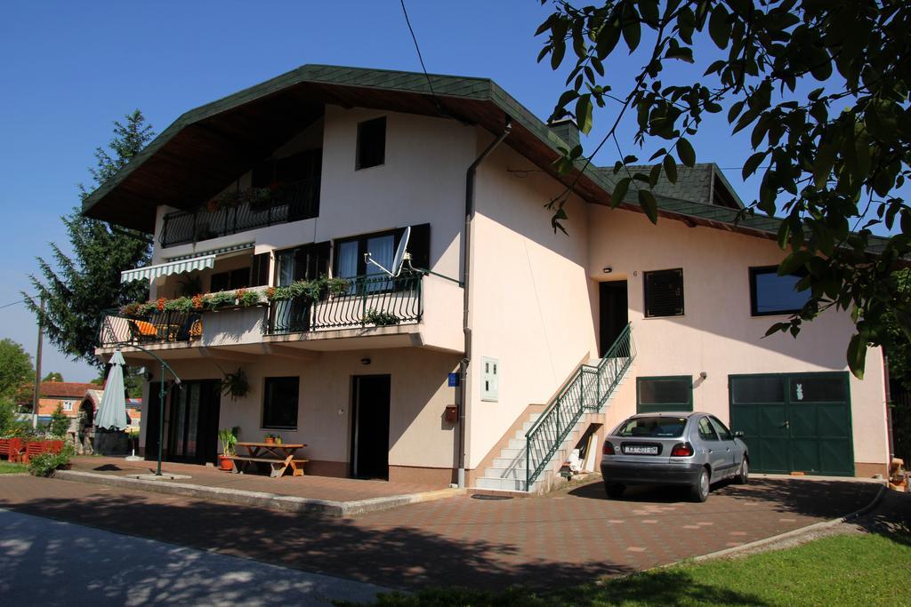 Apartments Strmac Slunj Luaran gambar
