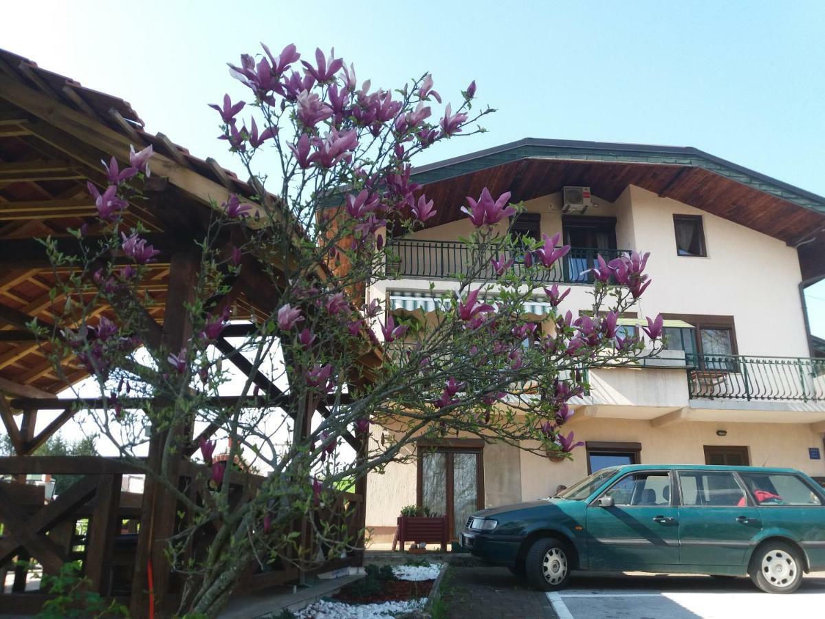 Apartments Strmac Slunj Luaran gambar